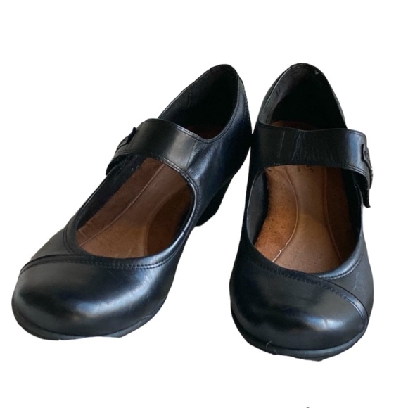 rockport mary jane shoes